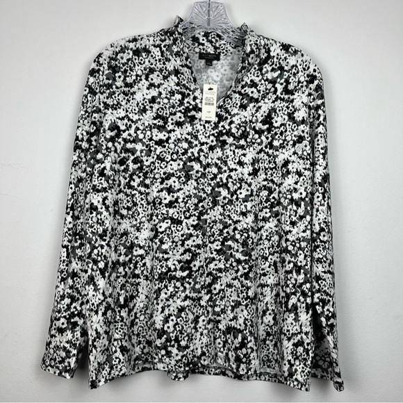 Talbots Top Size 1XP Long Sleeve Split Neck NWT Dark Floral Career Work Office - Picture 1 of 6